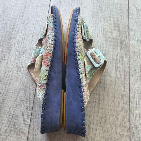 La Plume Jen Leather Suede pastel flowers slides Sandals floral casual 8.5 - Picture 2 of 11